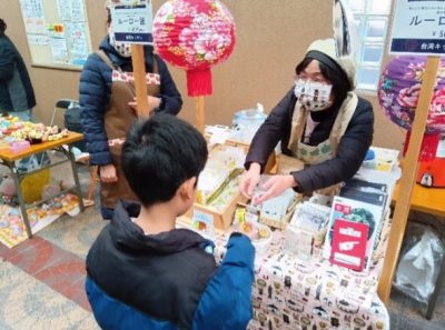 港区「多文化マルシェ」に地域の外国料理店の方々が出店されました